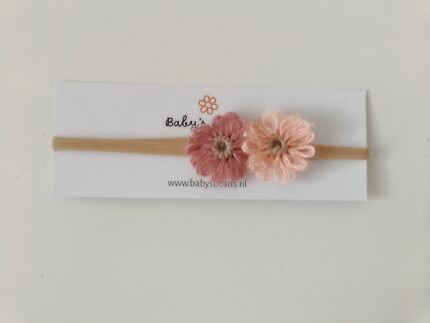 Dun haarbandje met bloemen