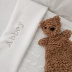 Babydeken met naam (Herfst/Winter) - Wit met witte omslag