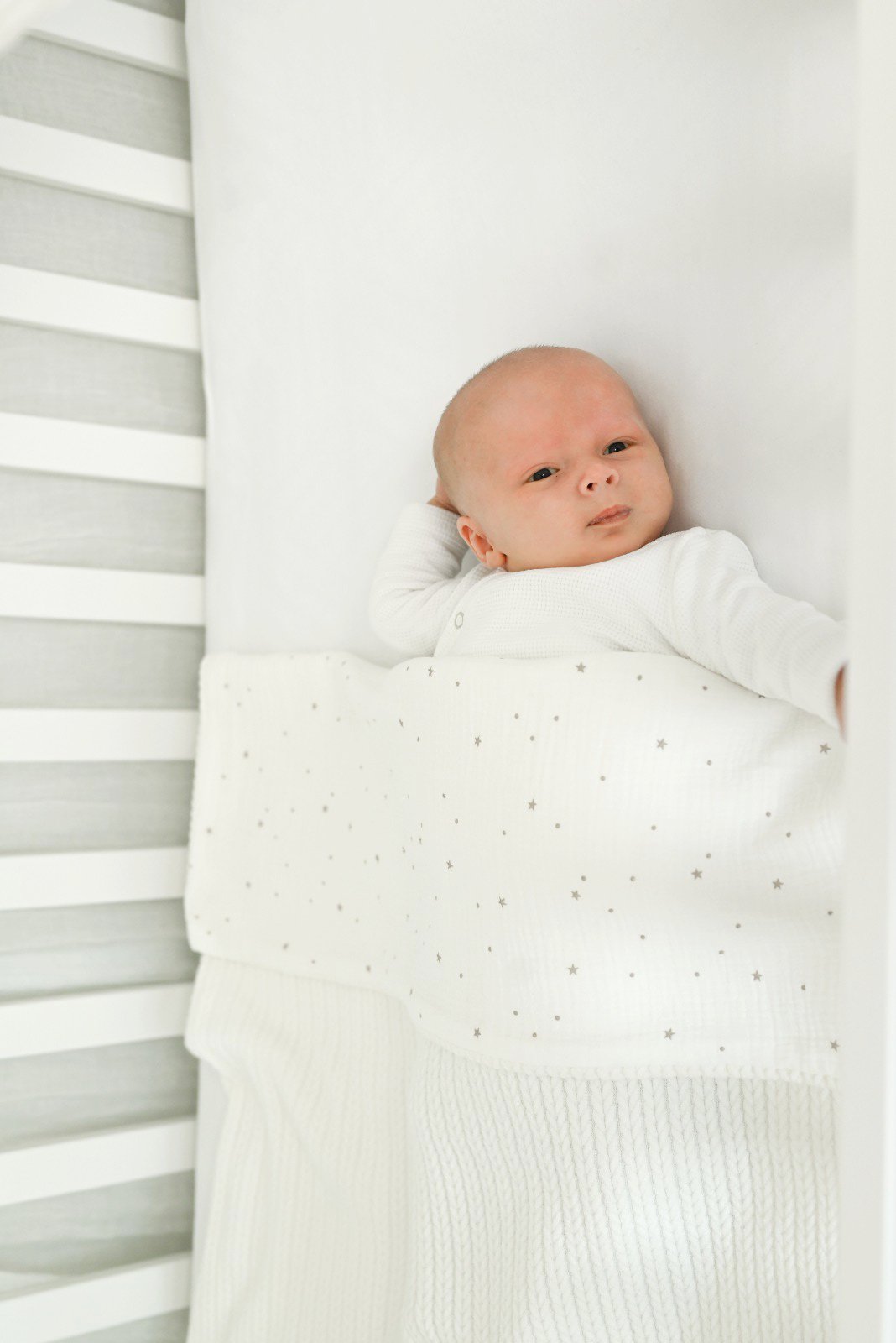 2025/10/1000109660.jpg Babydeken (Herfst/Winter) - Wit met sterren omslag - Afbeelding 1